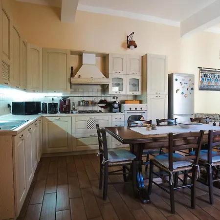 L'albero Dei Limoni 4*