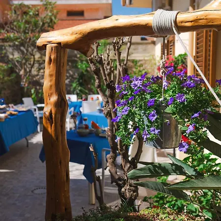 L'albero Dei Limoni Bed & Breakfast *